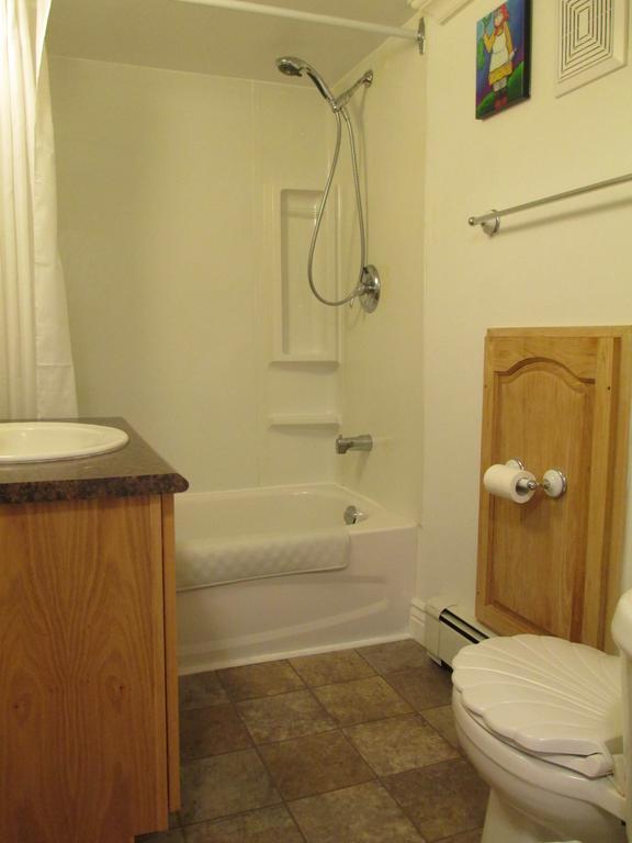 Comerford'S Ocean View Suites Holyrood Szoba fotó