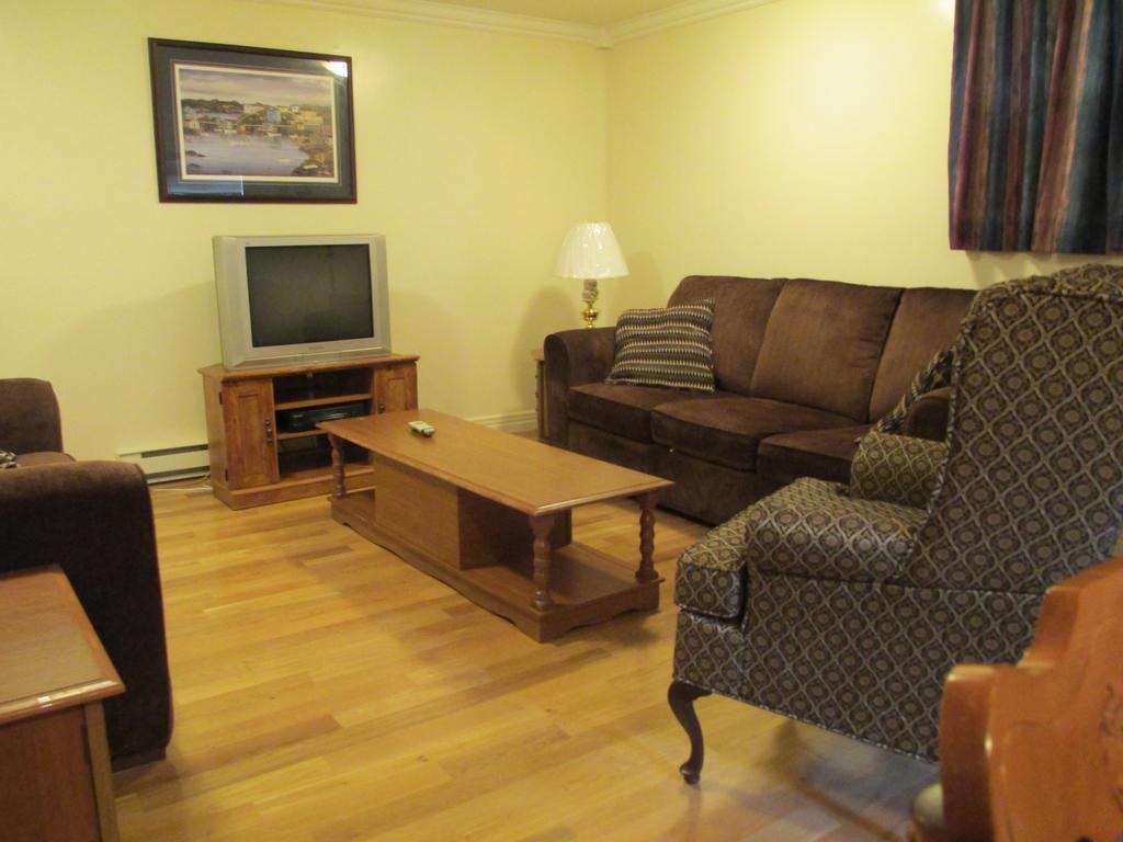 Comerford'S Ocean View Suites Holyrood Kültér fotó
