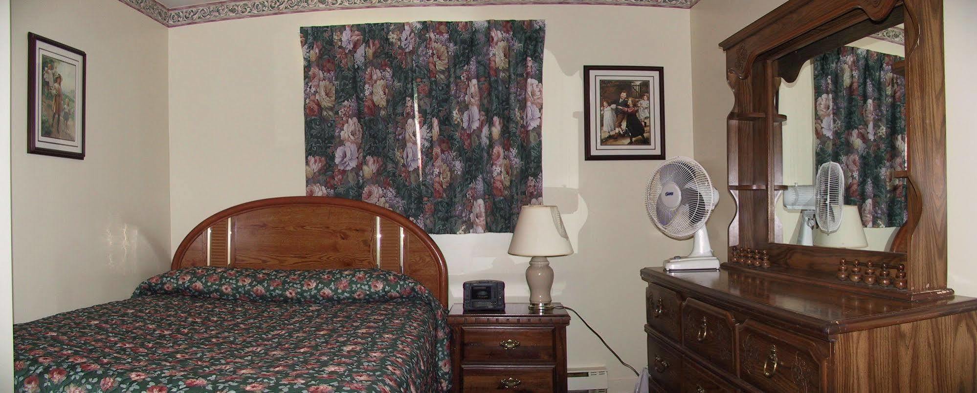 Comerford'S Ocean View Suites Holyrood Kültér fotó