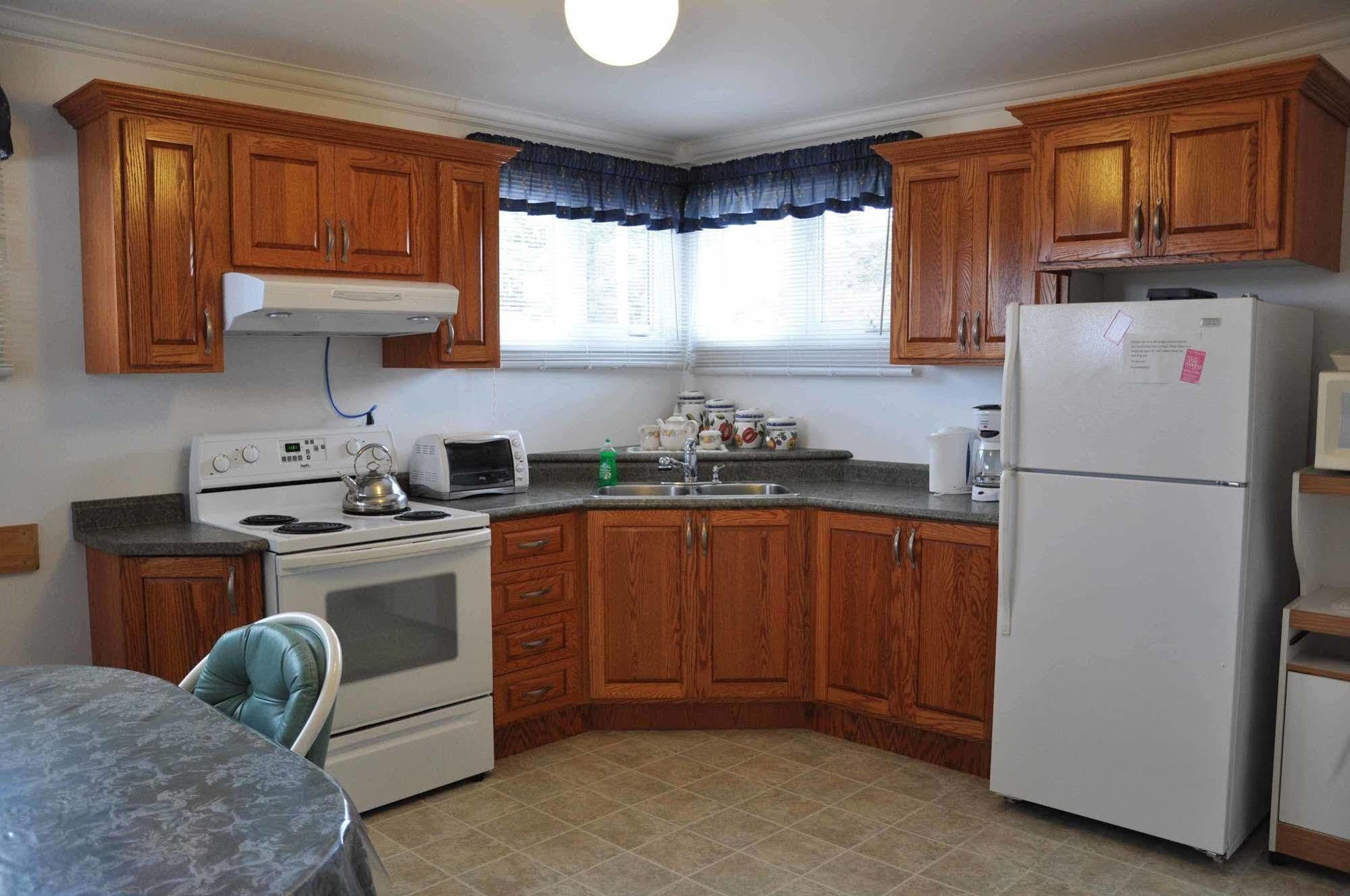 Comerford'S Ocean View Suites Holyrood Kültér fotó